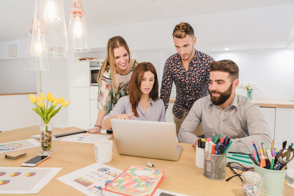 creative-team-working-project